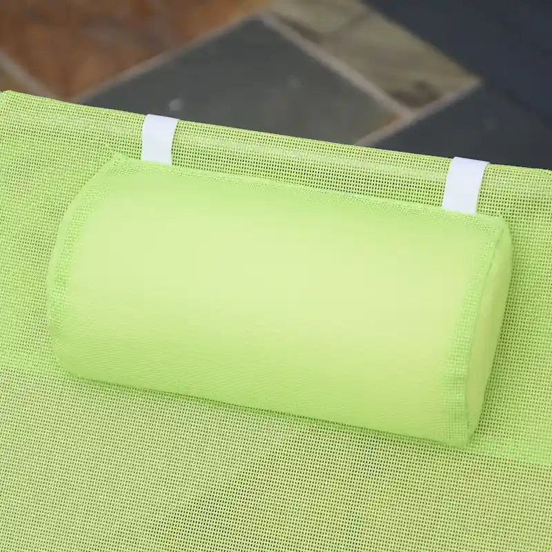 Chaises longues pliantes Outsunny avec coussin, dossier inclinable et maille respirante pour la plage, le jardin et la terrasse.