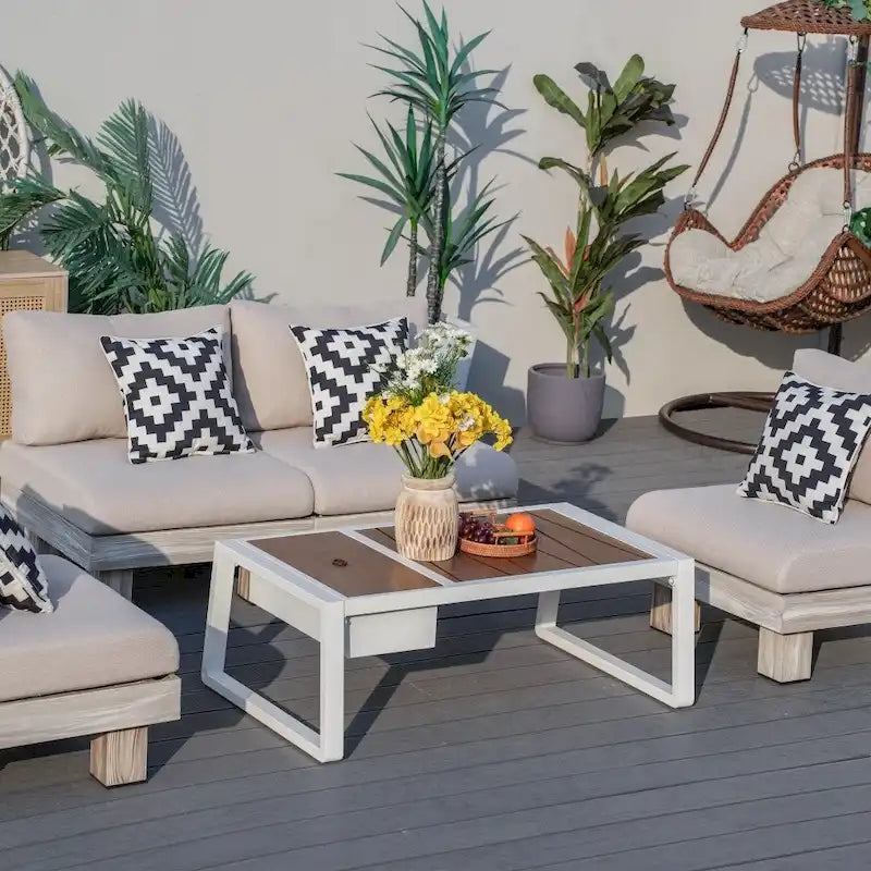 Ensemble de conversation moderne pour l'extérieur avec table basse et seau à glace