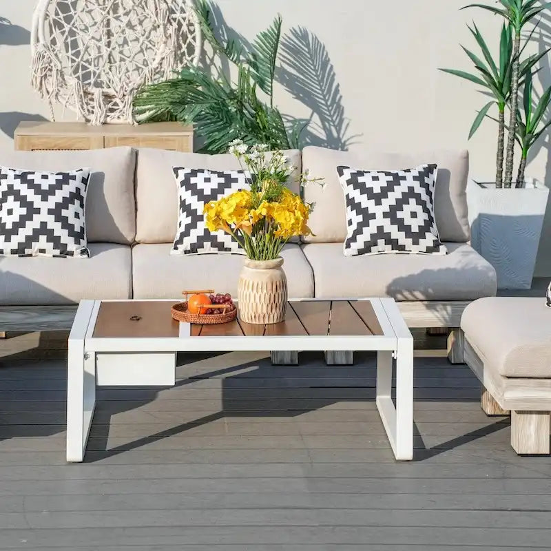 Ensemble de conversation moderne pour l'extérieur avec table basse et seau à glace