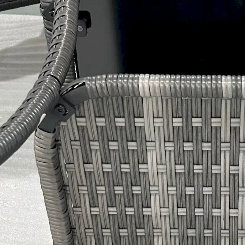 Table d'appoint en rotin, table basse d'extérieur avec étagère de rangement, structure carrée en aluminium, plateau en verre trempé, gris chiné