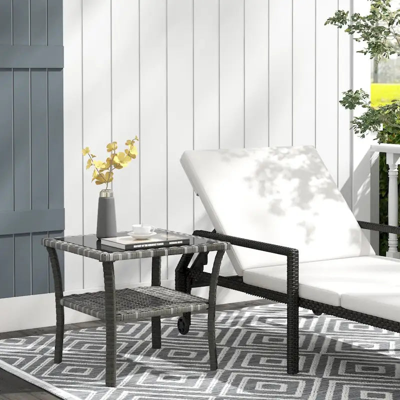 Table d'appoint en rotin, table basse d'extérieur avec étagère de rangement, structure carrée en aluminium, plateau en verre trempé, gris chiné