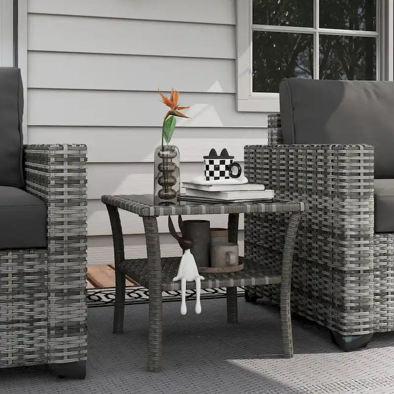 Table d'appoint en rotin, table basse d'extérieur avec étagère de rangement, structure carrée en aluminium, plateau en verre trempé, gris chiné