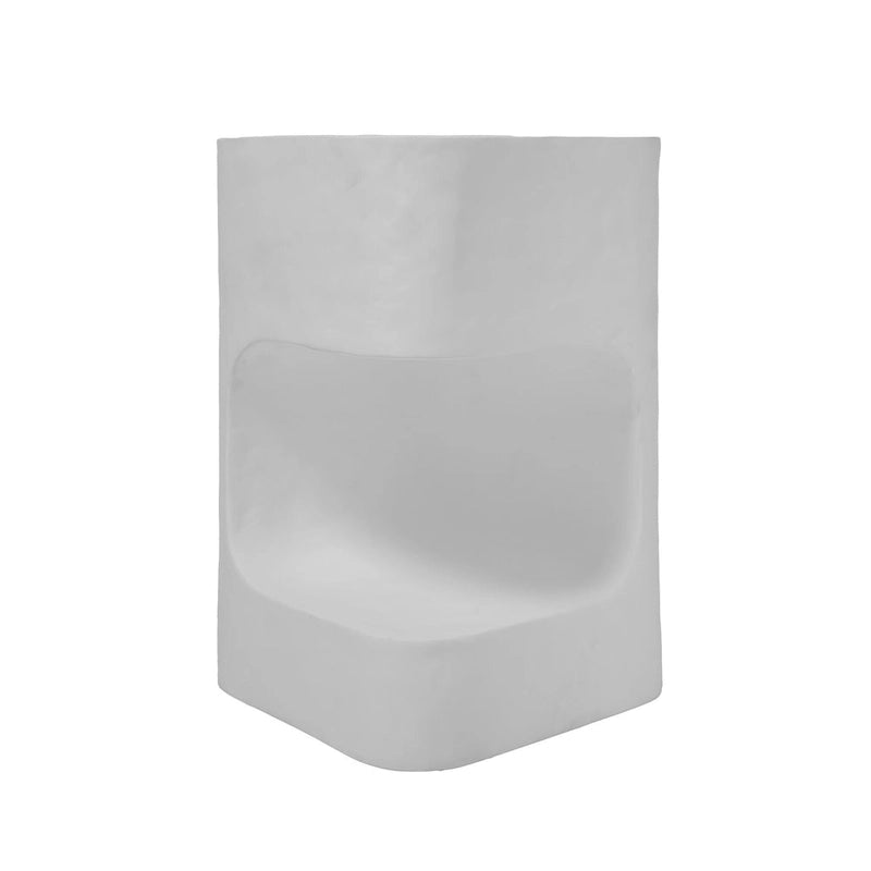 Table d'appoint asymétrique Grover Outdoor en imitation pierre
