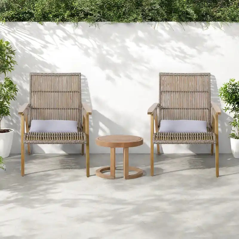 Ensemble de 3 chaises longues d'extérieur en bois d'acacia avec 2 chaises longues en osier tressé et une table d'appoint en bois massif de 18 pouces
