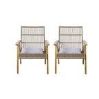 Ensemble de 3 chaises longues d'extérieur en bois d'acacia avec 2 chaises longues en osier tressé et une table d'appoint en bois massif de 18 pouces