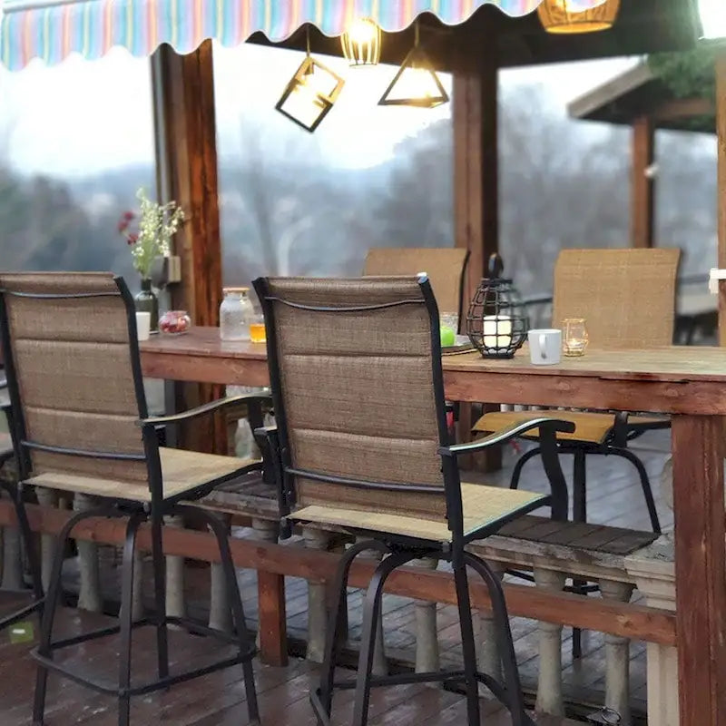 Ensemble table et tabourets de bar pivotants rembourrés 3 pièces Namota par Havenside Home