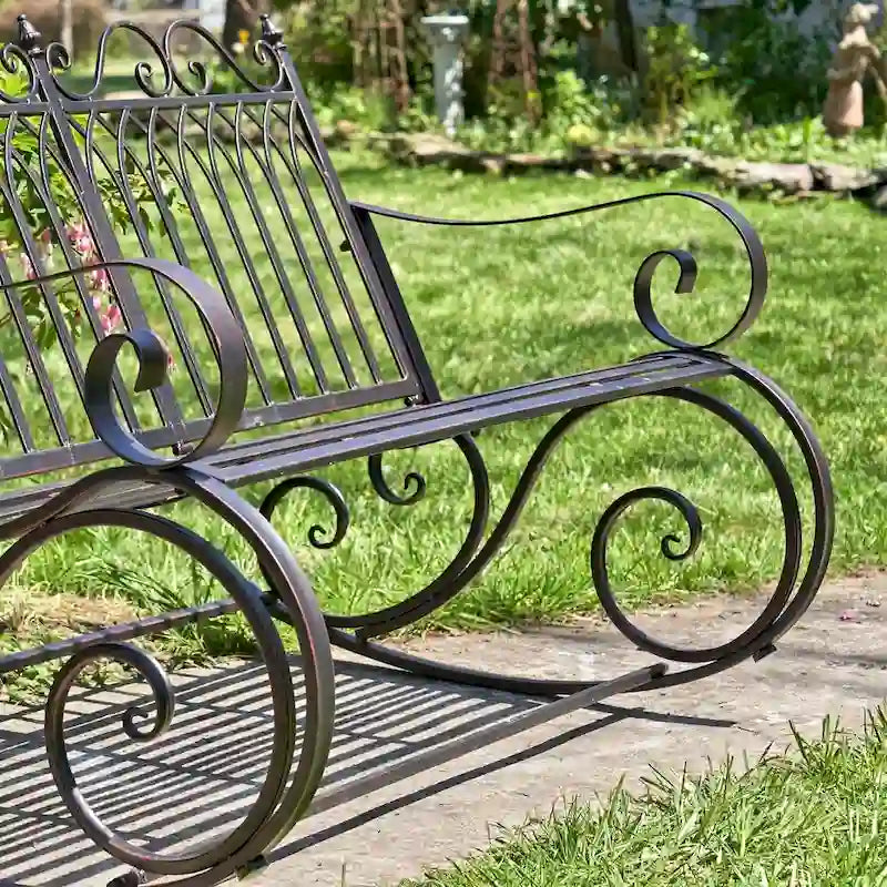 Banc de jardin à bascule en fer Tatiana, finition bronze antique