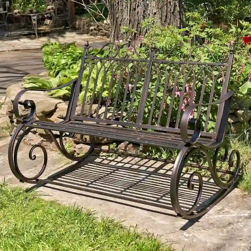 Banc de jardin à bascule en fer Tatiana, finition bronze antique