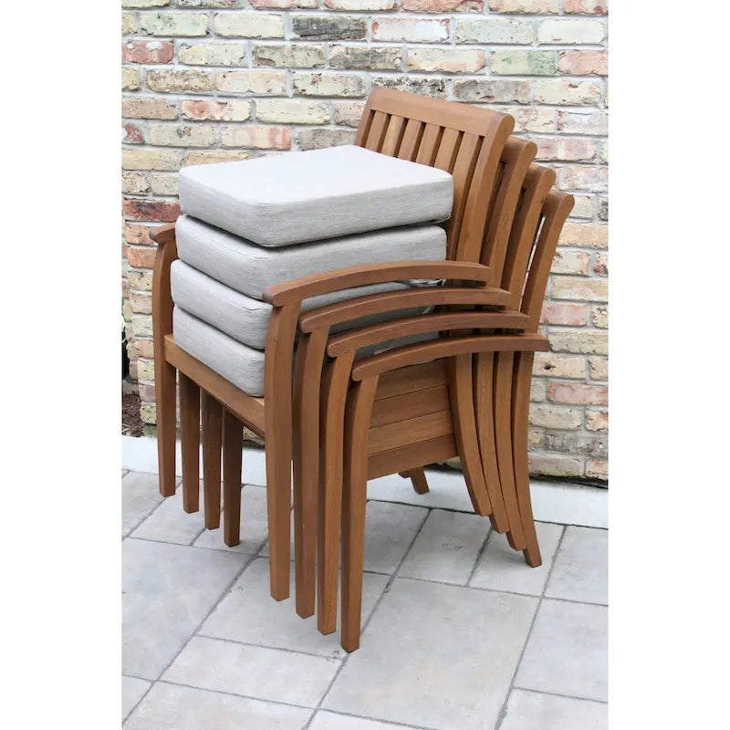 Ensemble de salle à manger Nadine 6 pièces en eucalyptus et composite avec chaises de luxe