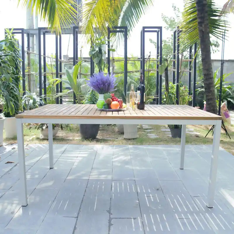 Table à manger côté port