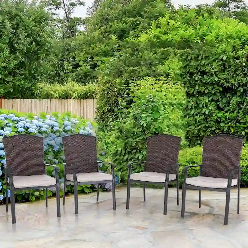 Chaises de salle à manger de patio en rotin tressé avec accoudoirs fixes et coussin (lot de 2/4/6)