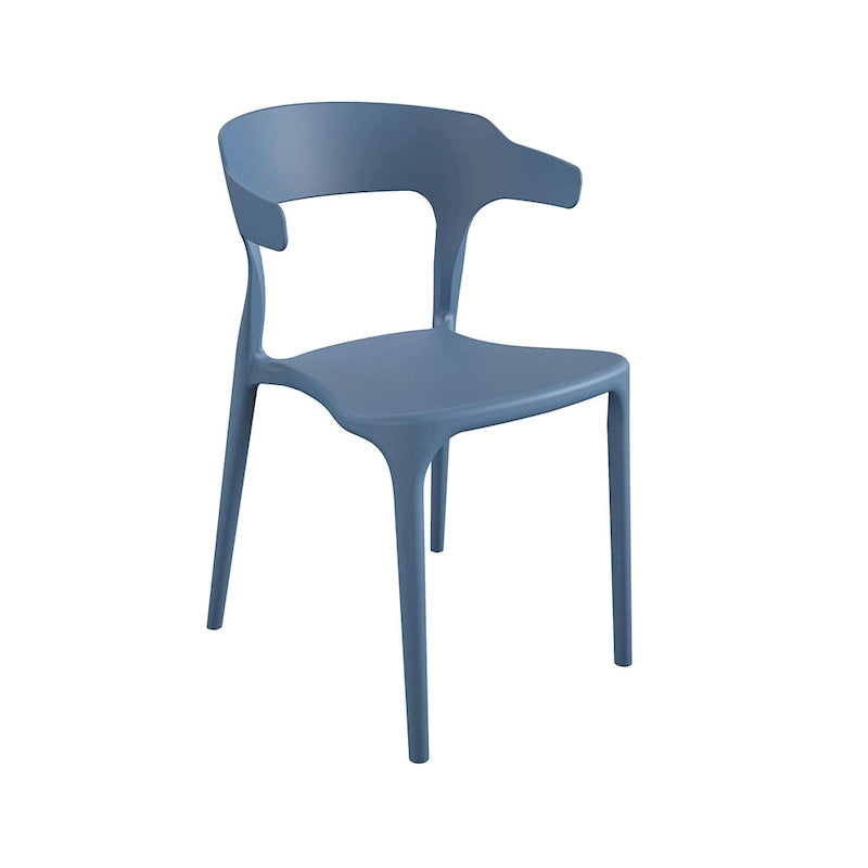 Les chaises de salle à manger empilables Felix de Novogratz Poolside