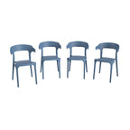 Les chaises de salle à manger empilables Felix de Novogratz Poolside