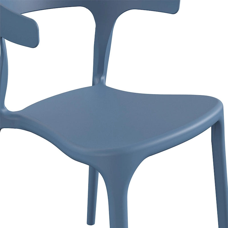 Les chaises de salle à manger empilables Felix de Novogratz Poolside