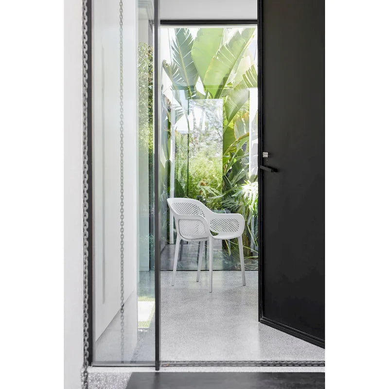 Chaises d'appoint de salle à manger de patio Omax Decor Atra (lot de 2) - Non disponible