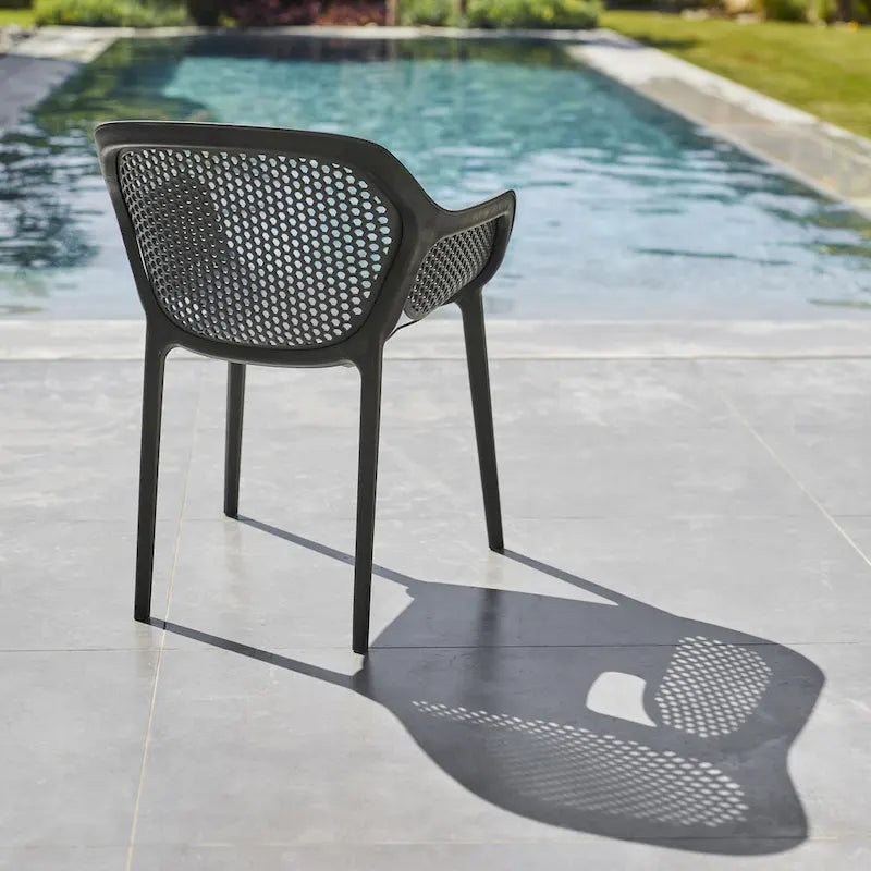 Chaises d'appoint de salle à manger de patio Omax Decor Atra (lot de 2) - Non disponible