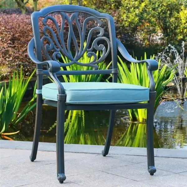 Ensemble de salle à manger carré Saratoga 9 pièces en aluminium couleur canon de fusil avec 8 chaises de salle à manger avec accoudoirs rembourrés