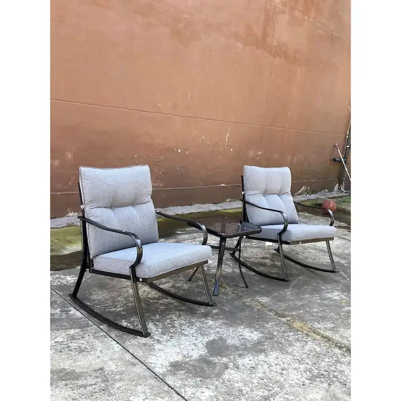 Ensemble fauteuil à bascule et table de chevet blanc cassé