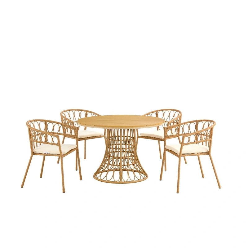 Ensemble repas d'extérieur simple avec table et chaises en bambou, table ronde de 110 cm en rotin PE et plateau en bois composite.
