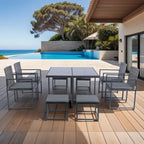 Ensemble de salle à manger d'extérieur 9 pièces avec chaises en rotin et plateau en verre, gain de place.
