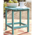 Ensemble de salon de jardin 3 pièces Sundown Treasure, Signature Design by Ashley - 32 po L x 33 po P x 38 po H