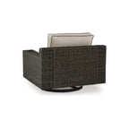 Fauteuil pivotant d'extérieur Coastline Bay Brown de Signature Design by Ashley avec coussin - 42,63 po L x 36,25 po P x 35 po H