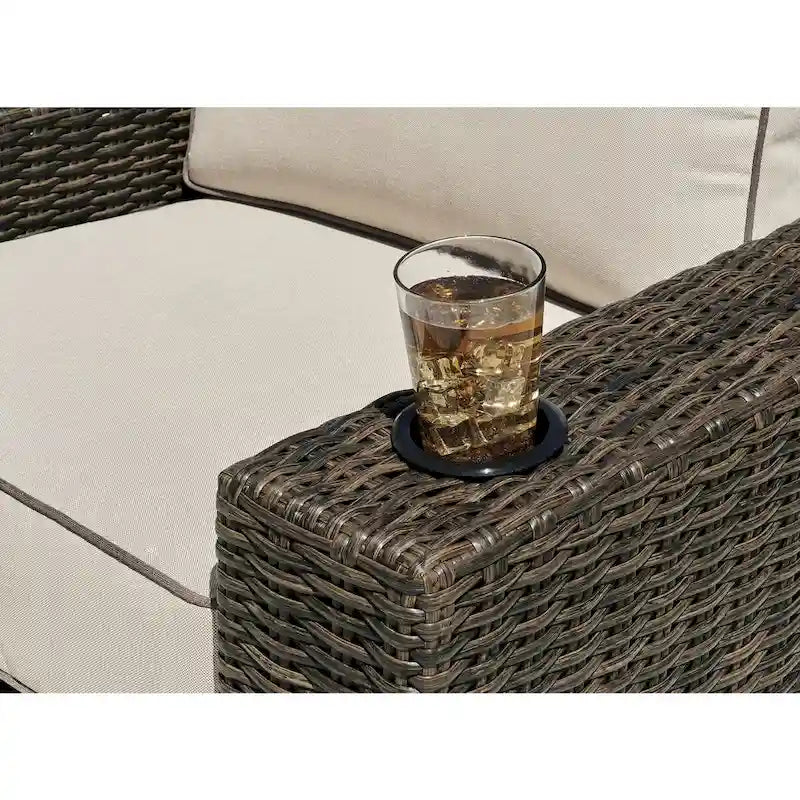 Fauteuil pivotant d'extérieur Coastline Bay Brown de Signature Design by Ashley avec coussin - 42,63 po L x 36,25 po P x 35 po H