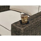 Fauteuil pivotant d'extérieur Coastline Bay Brown de Signature Design by Ashley avec coussin - 42,63 po L x 36,25 po P x 35 po H