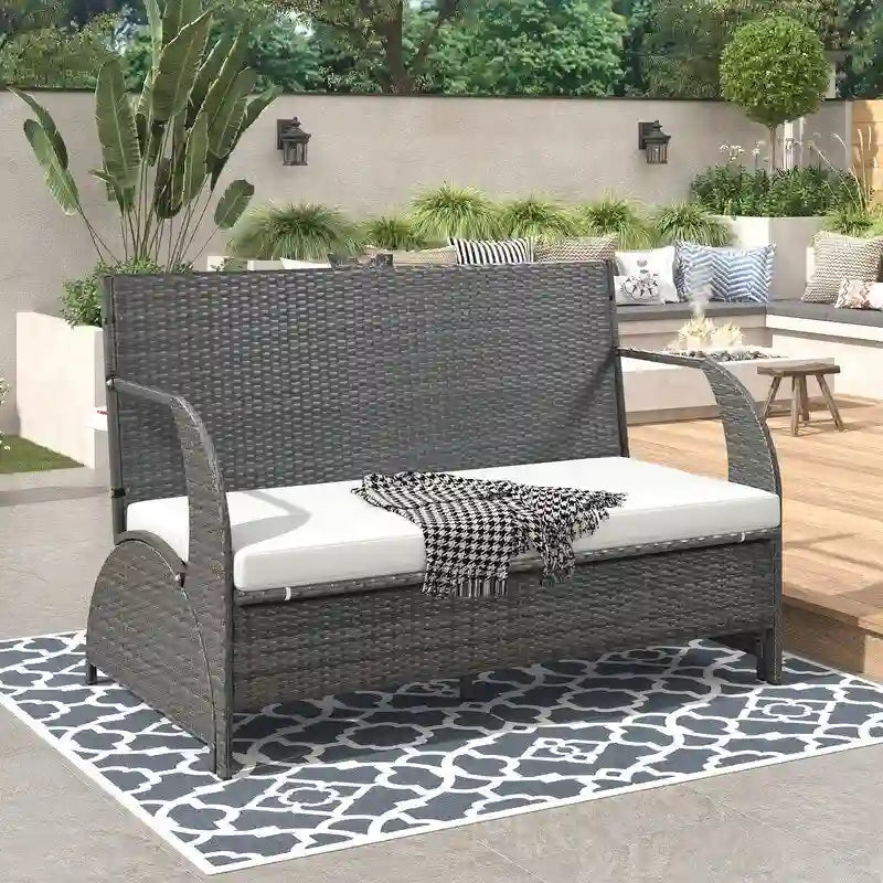 Ensemble canapé deux places et table à manger convertible pour jardin