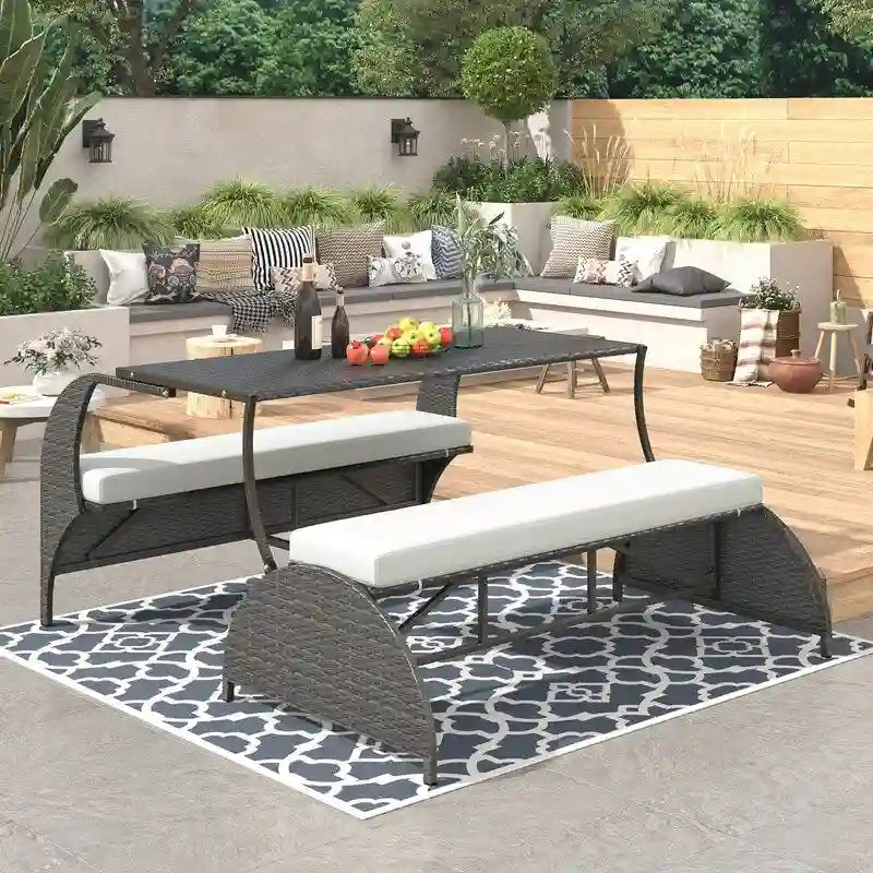 Ensemble canapé deux places et table à manger convertible pour jardin