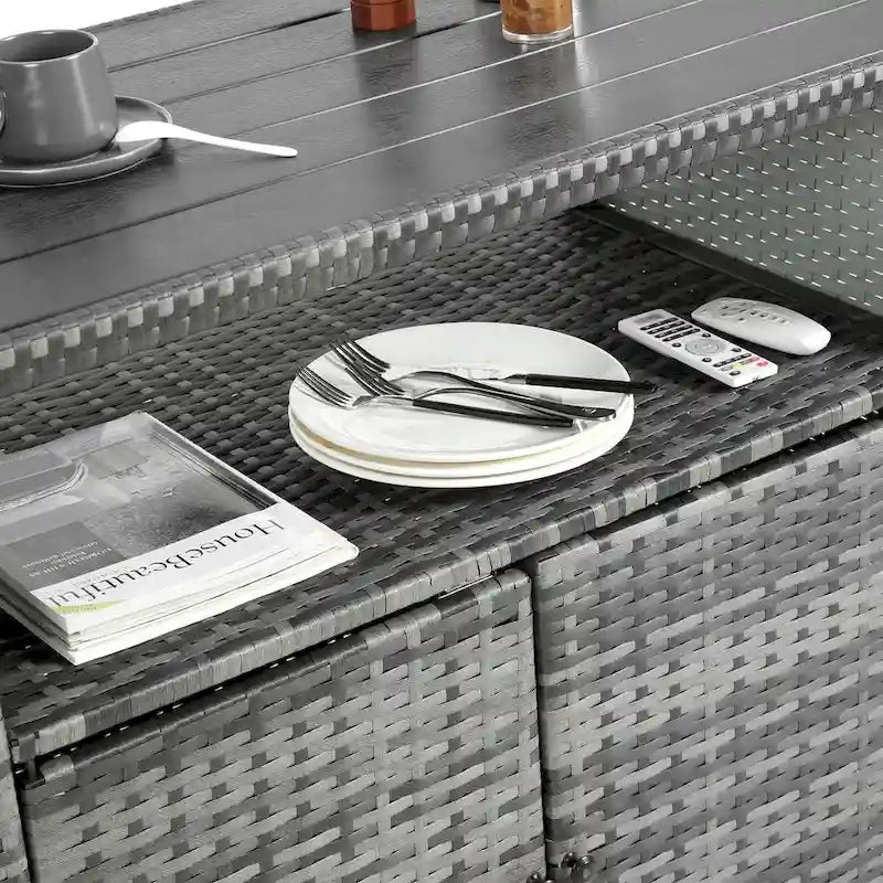 Chariot de bar d'extérieur en osier, chariot de service à vin de terrasse à roulettes, comptoir de bar à boissons en rotin roulant avec plateau en verre