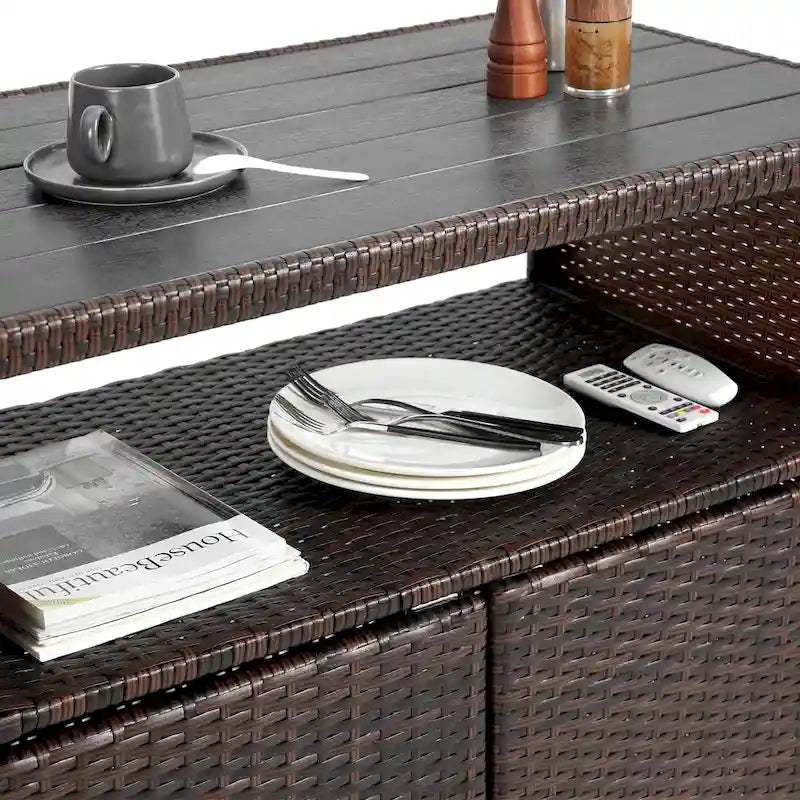 Chariot de bar d'extérieur en osier, chariot de service à vin de terrasse à roulettes, comptoir de bar à boissons en rotin roulant avec plateau en verre