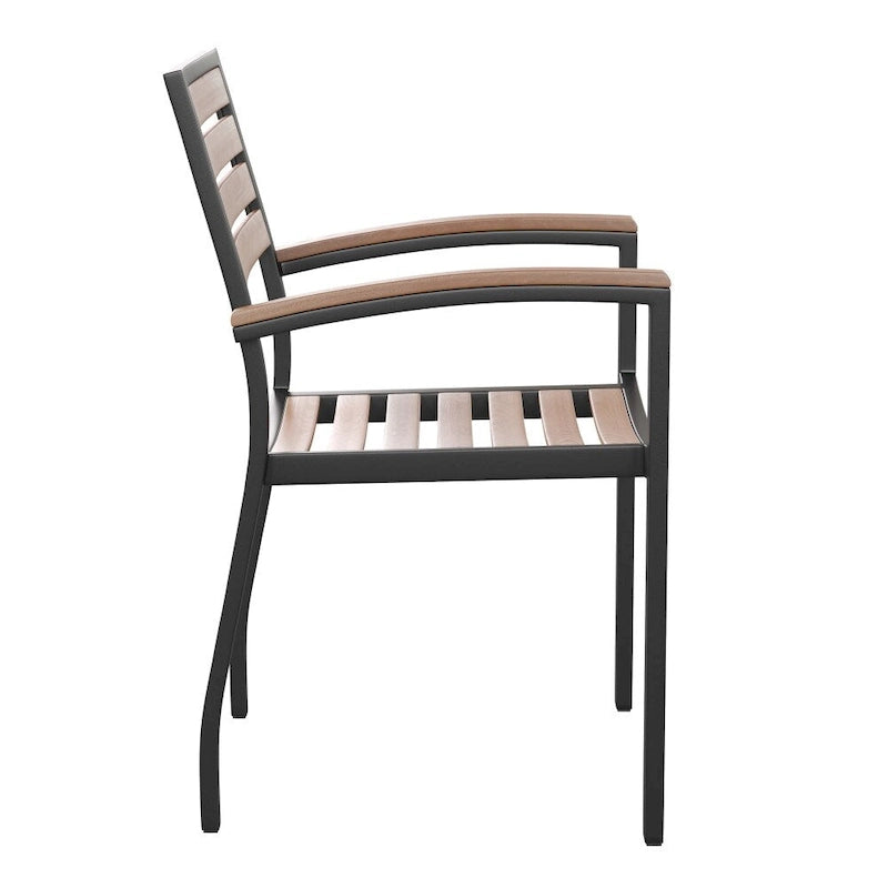 Table carrée 36 pouces en imitation teck avec structure en acier noir, trou pour parasol et 4 chaises club