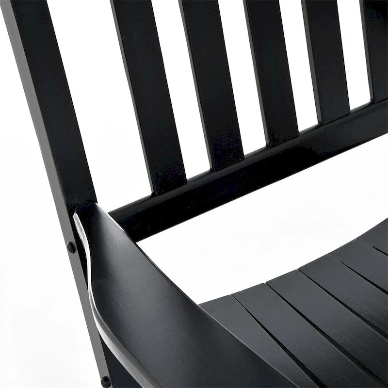 Fauteuil à bascule d'extérieur en bois à dossier haut et accoudoirs lisses